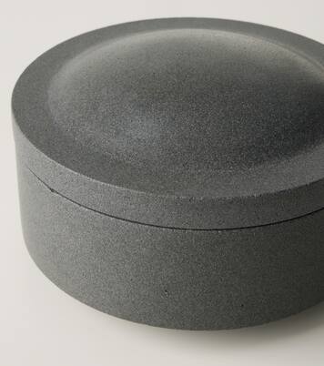 Gallery Object 07 stoneware container | Louise Roe