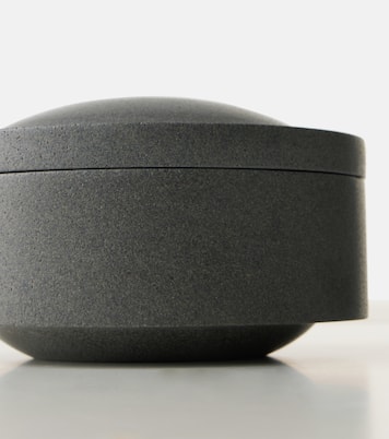 Gallery Object 07 stoneware container | Louise Roe