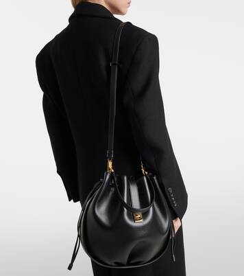 Hug leather bucket bag | Ferragamo