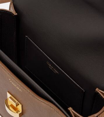 Schultertasche Tilla Small aus Leder | Calvin Klein Collection