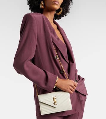 Cassandre Envelope leather wallet on chain | Saint Laurent