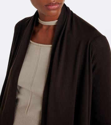 Picture 3 out of 5