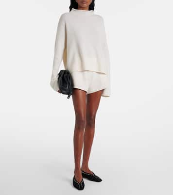 Sandy cashmere turtleneck sweater | Lisa Yang