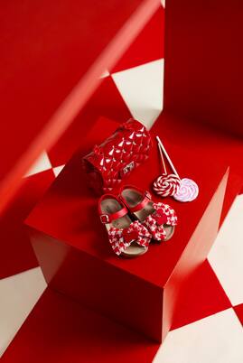 Appliquéd leather sandals | Monnalisa