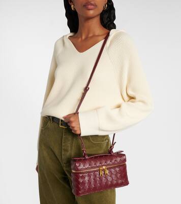 Bang Bang Intrecciato leather vanity bag | Bottega Veneta