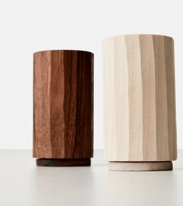 Grana walnut salt and pepper shakers by Naoto Fukasawa | Zanat