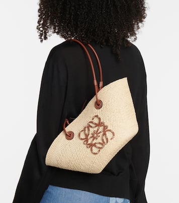 Paula's Ibiza Anagram Small basket bag | Loewe