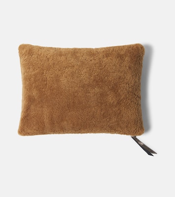 Shearling cushion | Maison de Vacances