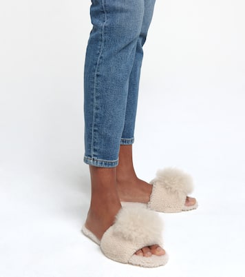 Pantoletten Foxy aus Shearling | Aquazzura