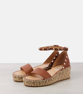 Rockstud 55 leather espadrille wedges | Valentino Garavani