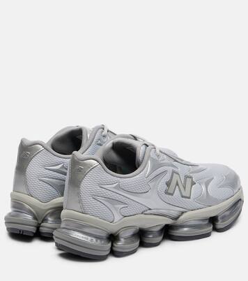 2000 sneakers | New Balance