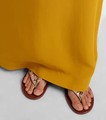 Rockstud leather thong sandals | Valentino Garavani