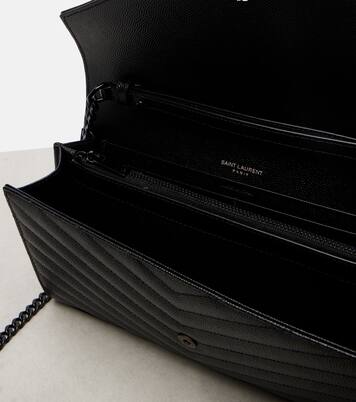 Cassandre matelassé leather wallet on chain | Saint Laurent