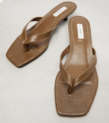 Leather thong sandals | Toteme