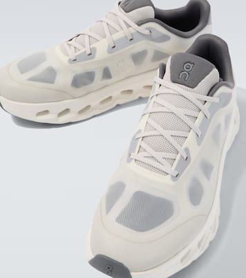 Cloudtilt Remix running shoes | On