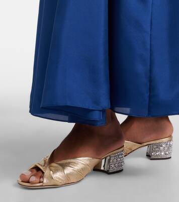 Pantoletten Mala aus Metallic-Leder mit Kristallen | Jimmy Choo