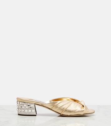 Pantoletten Mala aus Metallic-Leder mit Kristallen | Jimmy Choo