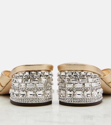 Pantoletten Mala aus Metallic-Leder mit Kristallen | Jimmy Choo