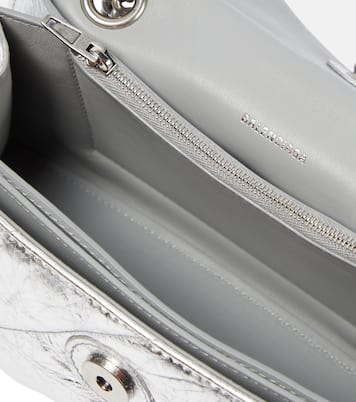 Schultertasche Crush Small aus Metallic-Leder | Balenciaga
