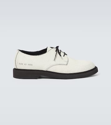 Zapatos derby de piel craquelada | Common Projects