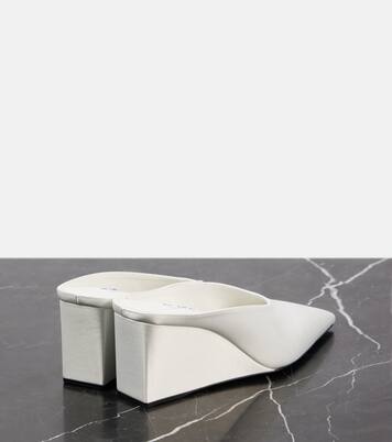 Wedges Cube Pointy 75 aus Satin | Alaïa