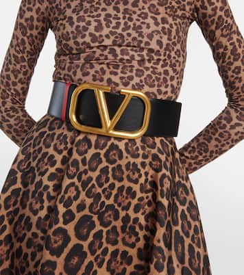 VLogo Signature 70 reversible leather belt | Valentino Garavani