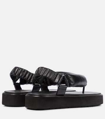 صندل بصباع من الجلد | Miu Miu