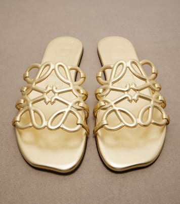 Paula's Ibiza Petal Anagram leather slides | Loewe