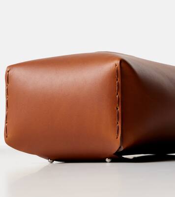 Niez leather tissue holder | Michaël Verheyden