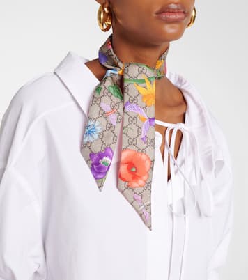 Foulard in twill di seta con stampa GG Flora | Gucci