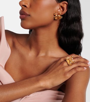 Crab embellished earrings | Oscar de la Renta
