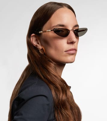 Faux pearl-embellished cat-eye sunglasses | Gucci