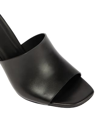 Verzierte Pantoletten aus Leder | Peter Do