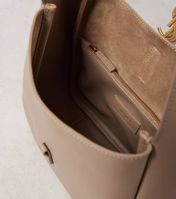 Le 5 à 7 Small leather shoulder bag | Saint Laurent