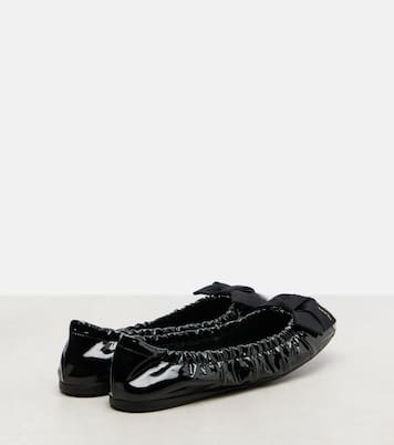 Bow-detail patent leather ballet flats | Prada