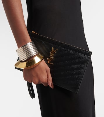 Pochette Monogram Large en cuir | Saint Laurent