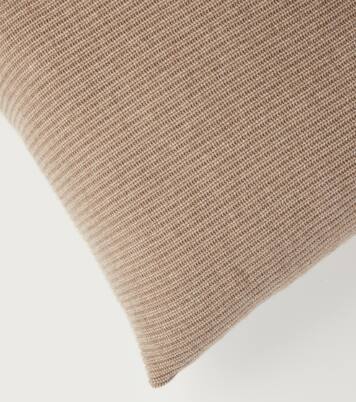 Ribbed-knit cashmere cushion | Brunello Cucinelli