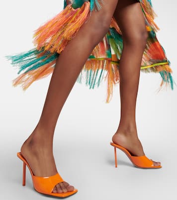 Pantoletten Laura aus Lackleder | Amina Muaddi