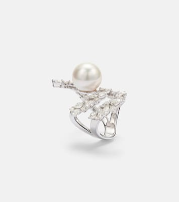 Pearlescent 18kt white gold ring with freshwater pearl and diamonds | Yeprem