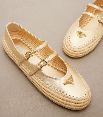 Espadrilles aus Metallic-Leder und Raffiabast | Prada
