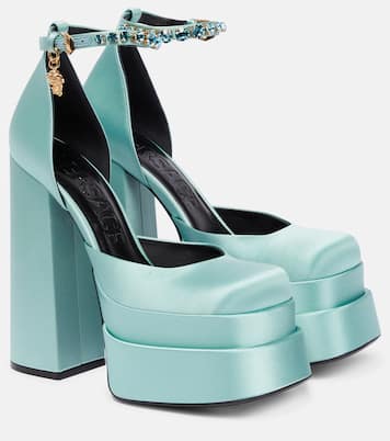 Plateau-Pumps Medusa Aevitas aus Satin | Versace
