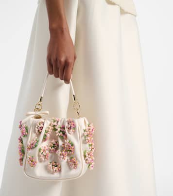 حقيبة يد مُزيّنة بالخرز من الساتان بورود | Self-Portrait
