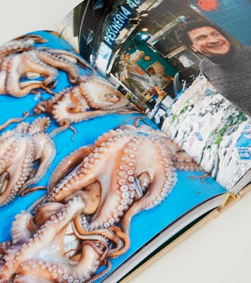 Napoli Amore book | Assouline