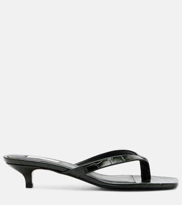 Tongs en cuir à effet croco | Toteme