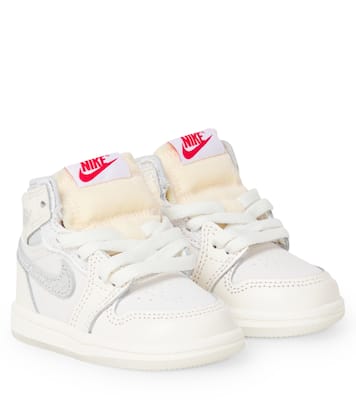 Baby Air Jordan 1 Retro High OG sneakers | Nike Kids
