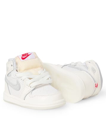 Baby Air Jordan 1 Retro High OG sneakers | Nike Kids