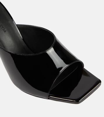 Verzierte Pantoletten aus Lackleder | Magda Butrym