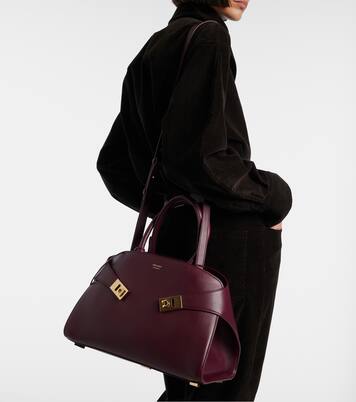 Hug 미디엄 레더 토트 백 | Ferragamo