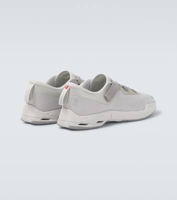 X Zendaya Sneakers Cloudnova Moon | On