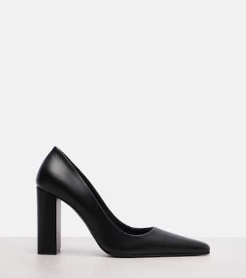 Pointy leather pumps | Alaïa